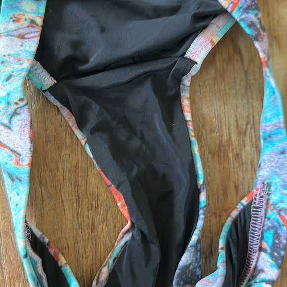 Seventh wonderland us 6 bikini - Picture 4 of 4